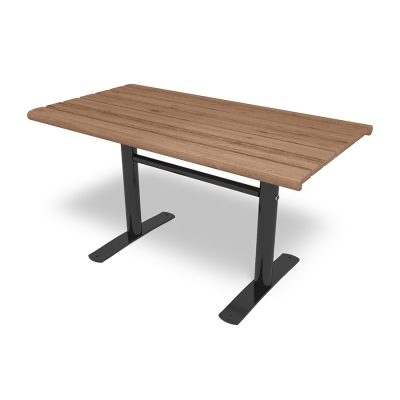 Το τραπέζι Sofiero συνδυάζει διαχρονικό σχεδιασμό και πρακτικότητα, καθιστώντας το μια τέλεια προσθήκη σε κάθε εξωτερικό περιβάλλον. Ως μέρος της σειράς επίπλων Sofiero, αυτό το τραπέζι συνδυάζεται όμορφα με παγκάκια και καρέκλες Sofiero ή ενσωματώνεται άψογα με άλλα αρθρωτά στοιχεία για να δημιουργήσει έναν ευέλικτο και φιλόξενο κοινωνικό χώρο. Κατασκευασμένο από ανθεκτικά υλικά που αντέχουν στις εξωτερικές συνθήκες, είναι ιδανικό για πάρκα, αστικούς χώρους και χώρους ανάπαυσης, ενισχύοντας την κοινοτική διαβίωση και την απόλαυση σε εξωτερικούς χώρους. Αυτή η παραλλαγή είναι ανεξάρτητη, είναι κατασκευασμένο από θερμικά επεξεργασμένο πεύκο και έχει μαύρο μεταλλικό σκελετό.