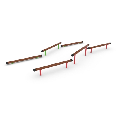 Δοκιμάστε την ισορροπία σας καθώς προχωράτε κατά μήκος των δοκών ισορροπίας ποικίλου ύψους. Πέφτεις και πρέπει να ξεκινήσεις από την αρχή. Υπάρχουν δύο επίπεδα δυσκολίας ώστε να μπορούν να λάβουν μέρος όλοι. Αυτά είναι τέλεια για τη βελτίωση της ισορροπίας και της δύναμης του πυρήνα του σώματος.