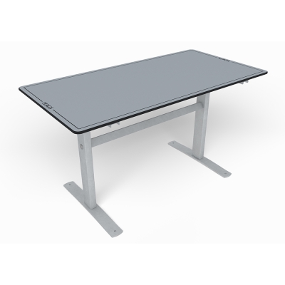 Το τραπέζι Ekeby είναι ένα ανθεκτικό τραπέζι εξωτερικού χώρου, σχεδιασμένο για να συμπληρώνει τα παγκάκια πάρκου της σειράς Ekeby. Με τον διαχρονικό σχεδιασμό του, αυτό το τραπέζι ταιριάζει άψογα σε πάρκα, αυλές, σχολικές αυλές ή αστικούς χώρους. Κατασκευασμένο από υλικά υψηλής ποιότητας, προσφέρει εξαιρετική αντοχή στις καιρικές συνθήκες και τη φθορά, εξασφαλίζοντας μακροχρόνια χρήση. Αυτή η παραλλαγή είναι ανεξάρτητη δίχως αγκύρωση, κατασκευασμένο με HPL (High Pressure Laminate), είναι γκρί και έχει γαλβανισμένα μεταλλικά πόδια.