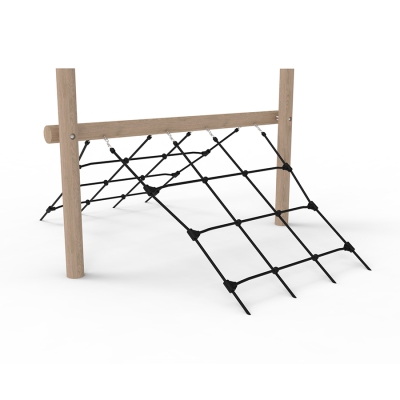 Το κεκλιμένο δίχτυ αναρρίχησης προσκαλεί και προκαλεί τα παιδιά σε μια συναρπαστική ανάβαση, δοκιμάζοντας την ισορροπία τους με ασφαλή τρόπο. Η δομή αναρρίχησης αποτελείται από δύο δίχτυα προσαρτημένα σε μια δοκό. Το παιδί πρέπει να πλοηγηθεί τόσο στο κινητό δίχτυ όσο και στην πάνω δοκό. Το παιδί θα πρέπει να κινείται πάνω και κάτω, να συντονίζει τις κινήσεις, να κρίνει τις αποστάσεις, διατηρώντας παράλληλα την ισορροπία του πάνω στο δίχτυ και πάνω από τη δοκό. Ο εξοπλισμός ενισχύει τον κινητικό συντονισμό και τις δεξιότητες ισορροπίας του σώματος του παιδιού, εκπαιδεύοντας τον κινητικό συντονισμό και τις δεξιότητες ισορροπίας. Το μέγεθος της δομής επιτρέπει σε πολλά παιδιά να σκαρφαλώνουν ταυτόχρονα, εισάγοντας κοινωνικές δεξιότητες στο παιχνίδι, ειδικά όταν τα παιδιά συναντιούνται στη δοκό και χρειάζεται να αλλάξουν πλευρά. Οι διαφορετικές υφές και τα υλικά του εξοπλισμού οξύνουν τις αισθήσεις τους.