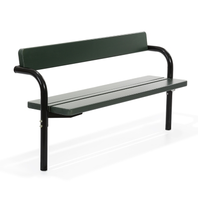 Το παγκάκι πάρκου Rorkroken με πλάτη αποτελεί μέρος μιας διαχρονικής συλλογής επίπλων εξωτερικού χώρου που προσκαλεί σε χαλάρωση και κοινωνική αλληλεπίδραση σε δημόσιους εξωτερικούς χώρους. Αυτή η κλασική σειρά περιλαμβάνει παγκάκια χωρίς πλάτη, παγκάκια πάρκου με πλάτη και τραπέζια, τα οποία μπορούν να συνδυαστούν για να δημιουργήσουν έναν εξατομικευμένο κοινωνικό χώρο που ταιριάζει σε κάθε χώρο και προϋπολογισμό. Με τον απλό, ευέλικτο σχεδιασμό του, το Rorkroken συμπληρώνει κάθε περιβάλλον, προσθέτοντας γοητεία και λειτουργικότητα σε πάρκα, πλατείες και κοινοτικούς χώρους. Αυτή η διαχρονική σειρά έχει καλωσορίσει γενιές και θα συνεχίσει να βελτιώνει τους εξωτερικούς χώρους για τα επόμενα χρόνια. Αυτή η παραλλαγή έχει αγκύρωση επί του εδάφους, είναι σε χρώμα πράσινο με μαύρο μεταλλικό σκελετό.