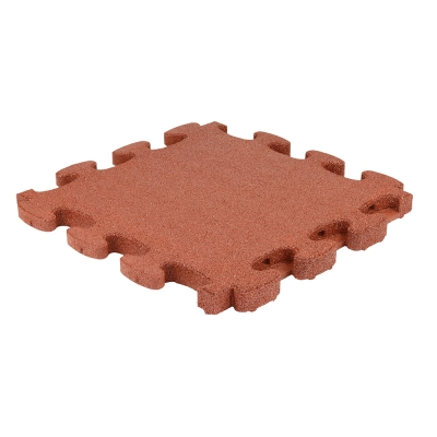 Το Puzzle Mat 3D® είναι ένα εξαιρετικά ευέλικτο προϊόν. Χάρη στο κατοχυρωμένο με δίπλωμα ευρεσιτεχνίας σύστημα 3D σύνδεσης, μπορεί να εγκατασταθεί πιο γρήγορα από τα συμβατικά πλακίδια, παρέχοντας παράλληλα ανώτερη δομική σταθερότητα. Το σύστημα Puzzle Mat 3D® αντισταθμίζει τις ανώμαλες επιφάνειες και μπορεί επίσης να χρησιμοποιηθεί για κινητές ή προσωρινές εφαρμογές.Τα περιμετρικά και γωνιακά πλακίδια, καθώς και τα εσωτερικά γωνιακά στοιχεία με και χωρίς ενδιάμεσα στοιχεία, επιτρέπουν την εύκολη εγκατάσταση χωρίς την ανάγκη κοπής. Το Puzzle Mat 3D® χρησιμοποιείται ως πλακίδιο προστασίας από κρούσεις, επιφάνεια γυμναστικής, πλακίδιο αθλημάτων με μπάλα και λύση για μονοπάτια.