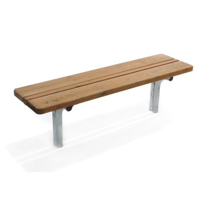 Το παγκάκι πάρκου Rorkroken χωρίς πλάτη αποτελεί μέρος μιας διαχρονικής συλλογής επίπλων εξωτερικού χώρου που προσκαλεί σε χαλάρωση και κοινωνική αλληλεπίδραση σε δημόσιους εξωτερικούς χώρους. Αυτή η κλασική σειρά περιλαμβάνει παγκάκια χωρίς πλάτη, παγκάκια πάρκου με πλάτη και τραπέζια, τα οποία μπορούν να συνδυαστούν για να δημιουργήσουν έναν εξατομικευμένο κοινωνικό χώρο που ταιριάζει σε κάθε χώρο και προϋπολογισμό. Με τον απλό, ευέλικτο σχεδιασμό του, το Rorkroken συμπληρώνει κάθε περιβάλλον, προσθέτοντας γοητεία και λειτουργικότητα σε πάρκα, πλατείες και κοινοτικούς χώρους. Αυτή η διαχρονική σειρά έχει καλωσορίσει γενιές και θα συνεχίσει να βελτιώνει τους εξωτερικούς χώρους για τα επόμενα χρόνια. Αυτή η παραλλαγή έχει αγκύρωση επί του εδάφους, είναι σε χρώμα καφέ με γαλβανισμένο μεταλλικό σκελετό.