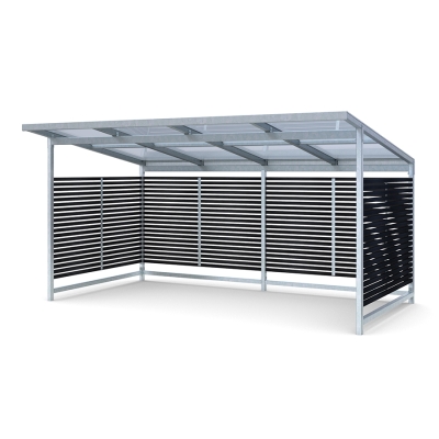 Η στέγη ποδηλάτων Stella είναι μια ευέλικτη και κομψή λύση αποθήκευσης που συμπληρώνει τόσο τα κλασικά όσο και τα μοντέρνα περιβάλλοντα. Κατασκευασμένη με μαύρες ξύλινες σανίδες από σκανδιναβικό πεύκο, ενσωματώνεται άψογα σε διάφορους χώρους. Οι σανίδες μπορούν να βαφτούν σε οποιοδήποτε προσαρμοσμένο χρώμα για να αντανακλούν την αρχιτεκτονική του περιβάλλοντος. Διαθέσιμη με ευθεία ή θολωτή οροφή από κυματοειδές μέταλλο ή πλαστικό, η Stella φιλοξενεί έως και δώδεκα ποδήλατα και μπορεί να επεκταθεί με κιτ επέκτασης για να καλύψει μεγαλύτερες ανάγκες. Σας προτείνουμε να προσθέσετε 2 σχάρες ποδηλάτων Gemini (8003537) για να χωρέσουν 12 ποδήλατα. Τα προαιρετικά χαρακτηριστικά περιλαμβάνουν πόρτες με κλειδί και σχάρες ποδηλάτων, καθιστώντας τη Stella ιδανική όχι μόνο για αποθήκευση ποδηλάτων, αλλά και ως πάρκο για καροτσάκια ή σταθμό διαλογής απορριμμάτων. Αυτή η παραλλαγή διαθέτει ευθεία πλαστική οροφή.