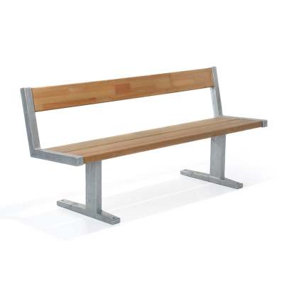 Το παγκάκι πάρκου Pixbo με πλάτη συνδυάζει τον καθαρό σχεδιασμό και την ανθεκτικότητα, αναβαθμίζοντας τόσο το πάρκο όσο και το αστικό περιβάλλον με το διακριτικό του στυλ. Ως μέλος της οικογένειας επίπλων Pixbo, η οποία περιλαμβάνει παγκάκι χωρίς πλάτη και τραπέζι, αυτό το παγκάκι είναι κατασκευασμένο με υλικά υψηλής ποιότητας για να εξασφαλίζει μακροζωία σε οποιοδήποτε περιβάλλον. Το Pixbo ενσωματώνεται στο περιβάλλον του, προσθέτοντας μια πινελιά κομψότητας σε κάθε εξωτερικό χώρο. Αυτή η παραλλαγή έχει αγκύρωση άνω του εδάφους, είναι ασημί γκρι με γαλβανισμένο μεταλλικό σκελετό.